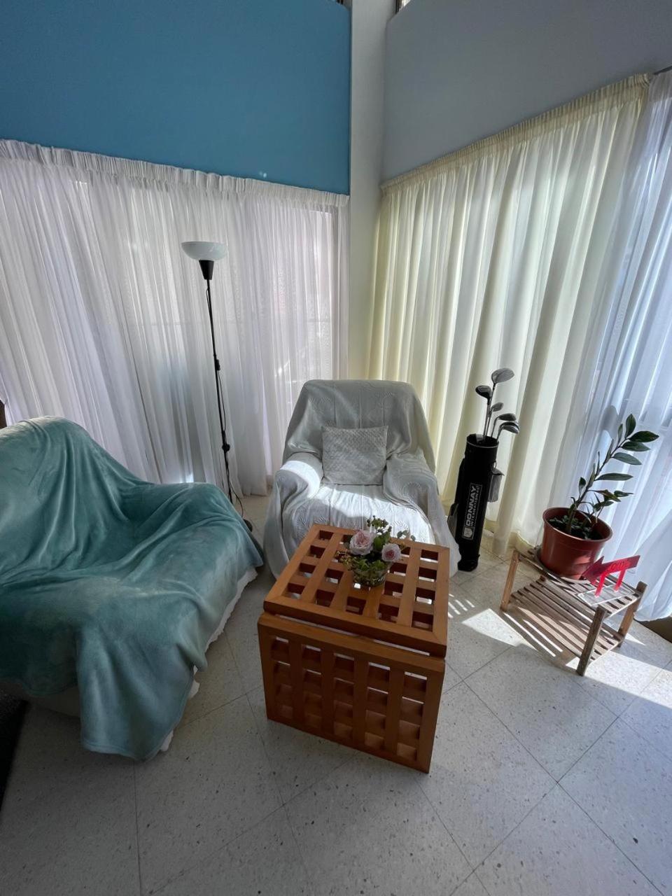 Premium Hostel Marina Paphos ภายนอก รูปภาพ
