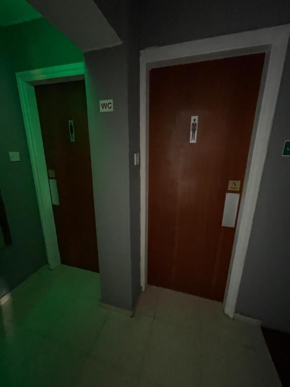 Premium Hostel Marina Paphos ภายนอก รูปภาพ