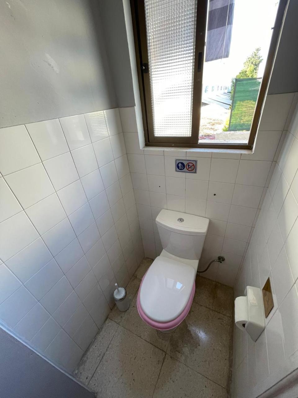 Premium Hostel Marina Paphos ภายนอก รูปภาพ