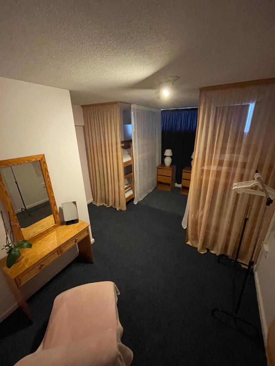 Premium Hostel Marina Paphos ภายนอก รูปภาพ