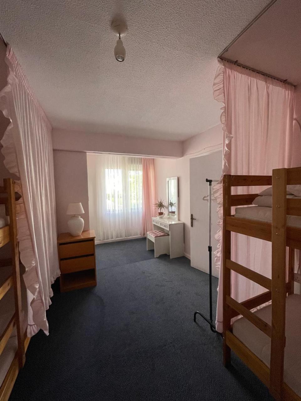 Premium Hostel Marina Paphos ภายนอก รูปภาพ